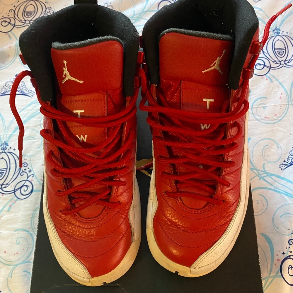 Jordan retro 12 “Gym Red”